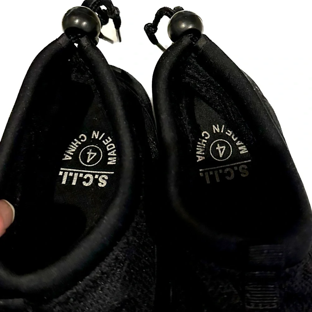 S.C.I.I. Children’s/Kids Black Water Shoes Sz:4 Swim Summer Water Parks!